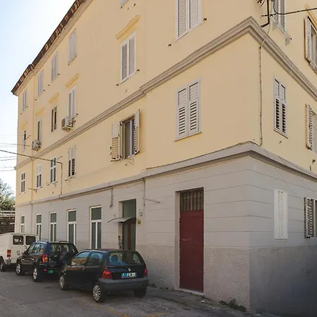 Ninael International Apartment *