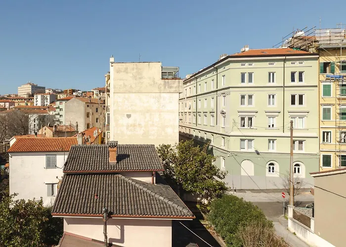 Apartment Ninael International Trieste